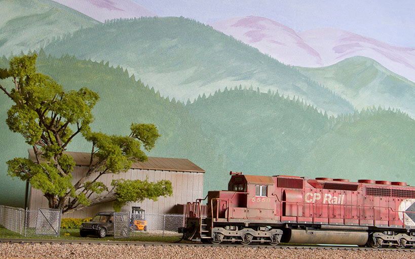 Trackside Model Railroading, Painting a basic backdrop for your railroad