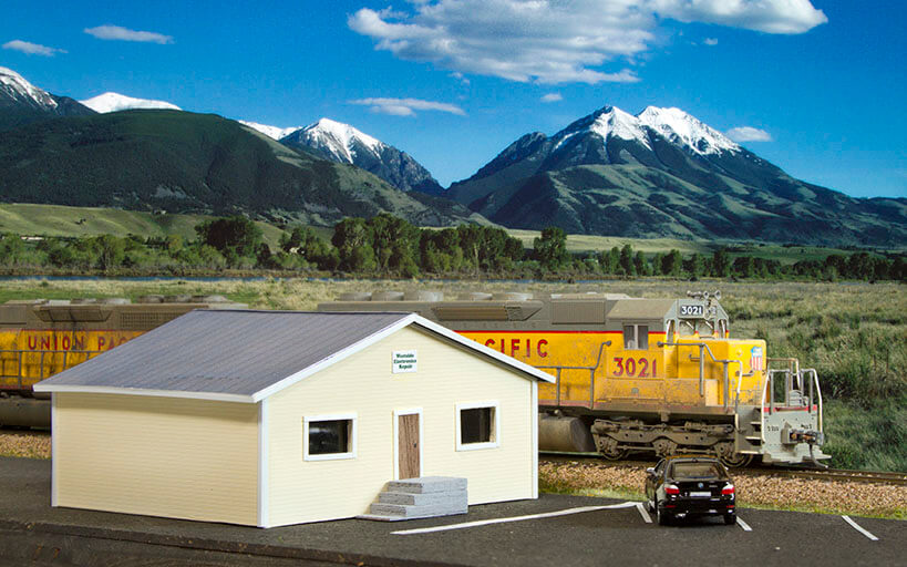 Trackside Model Railroading, Build a Shop in HO scale